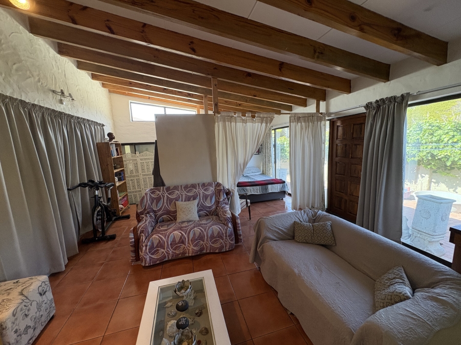4 Bedroom Property for Sale in Pearl Bay Western Cape